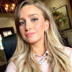 Meet your Posher, Renee